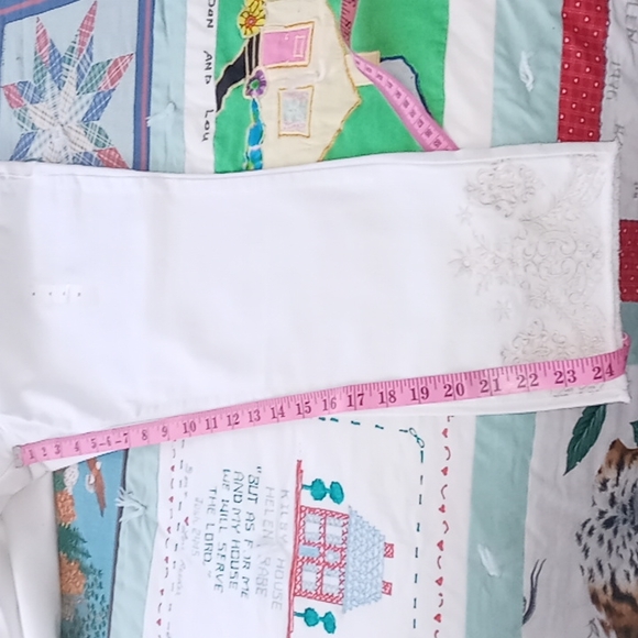 NWT,Cute,a.n.a,Lightly Distressed, Ankle/Crop,Jeans with Embroidered Frayed Hems - Picture 10 of 16